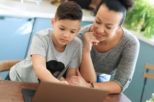 gastos com educação - família brasileira